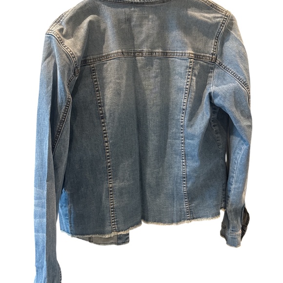 Kut From The Kloth Women's Arielle Distressed Denim Jean Jacket Size X-Large - Picture 4 of 7